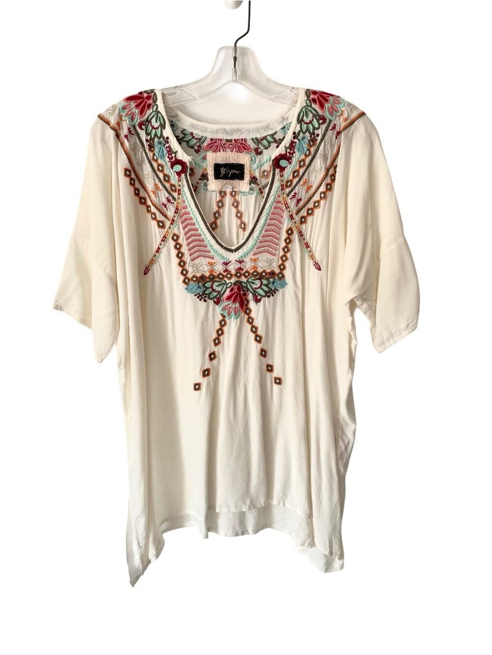 Biya Johnny Was Boho Floral Embroidered Ivory Cream Blouse Top size small V-Neck